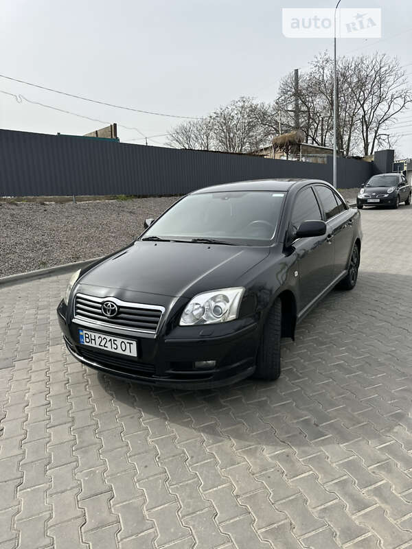 2006 toyota avensis