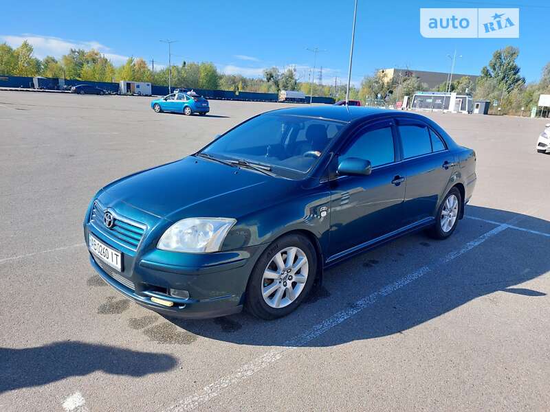 2003 toyota avensis