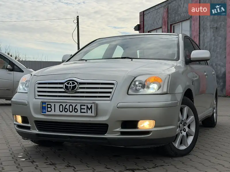2003 toyota avensis