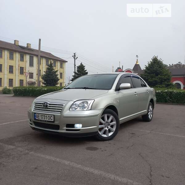2006 toyota avensis