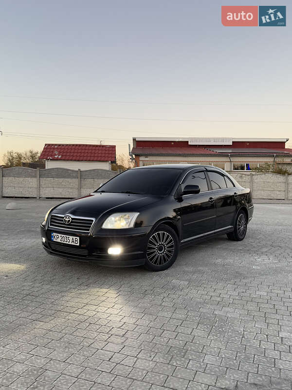 2003 toyota avensis