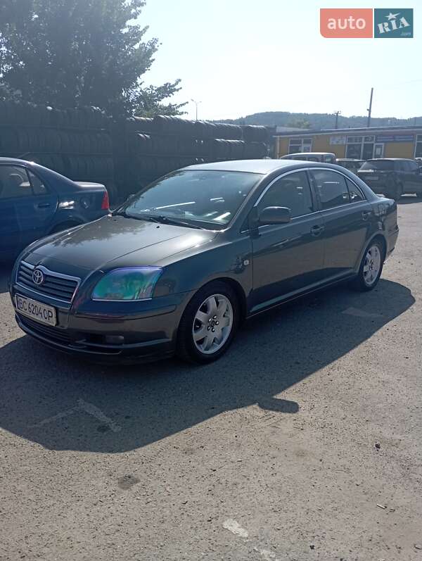2006 toyota avensis