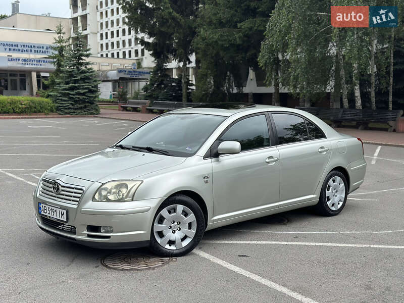 2003 toyota avensis