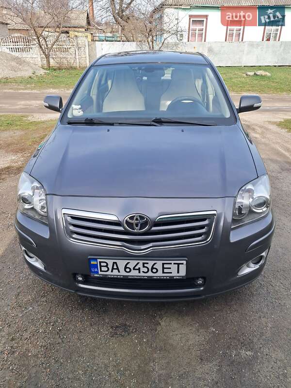 2007 toyota avensis