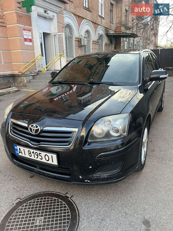 2008 toyota avensis