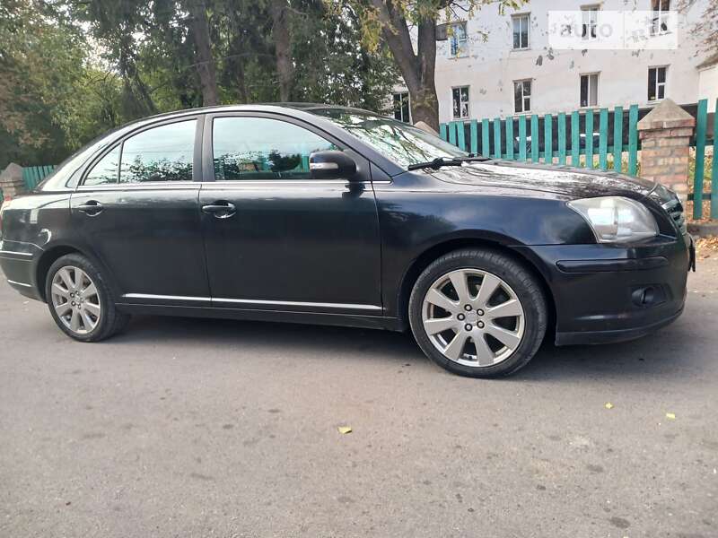 2008 toyota avensis