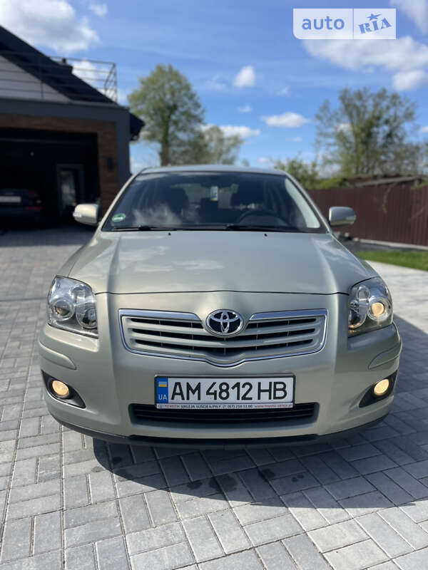 2006 toyota avensis