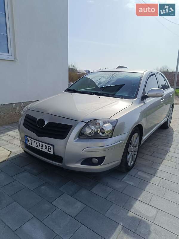 2008 toyota avensis