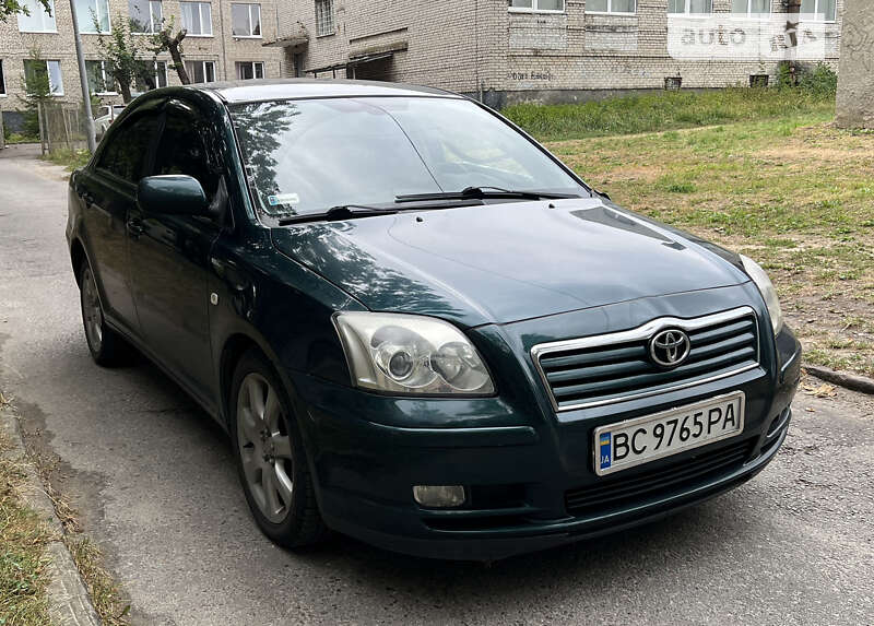 2003 toyota avensis