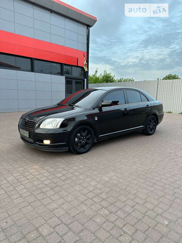 2004 toyota avensis