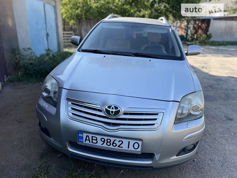 2006 toyota avensis