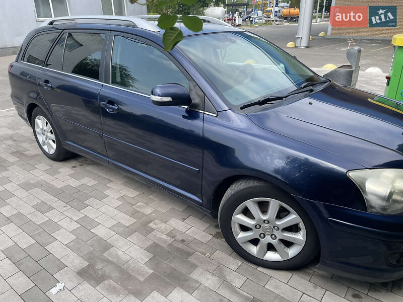 2006 toyota avensis