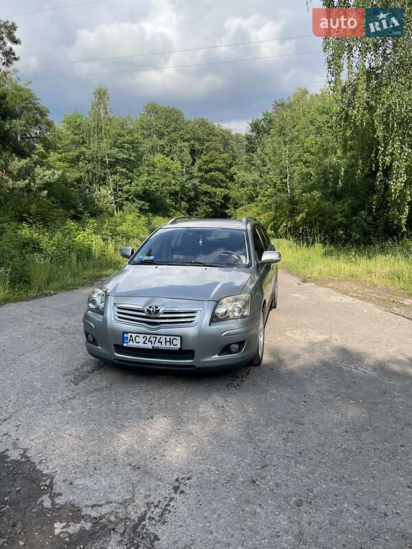 2007 toyota avensis