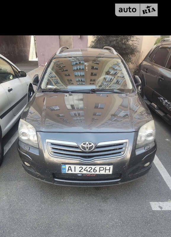 2006 toyota avensis