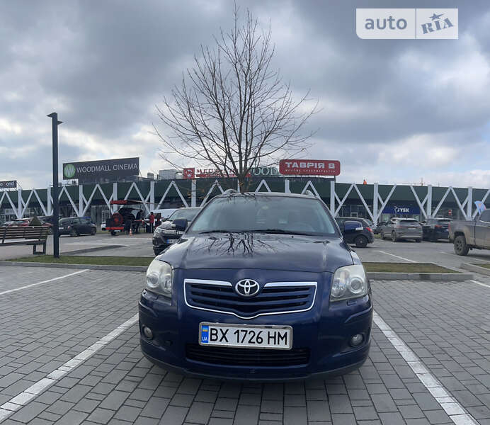 2008 toyota avensis