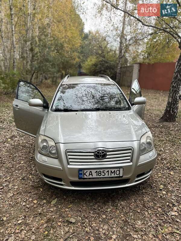 2006 toyota avensis