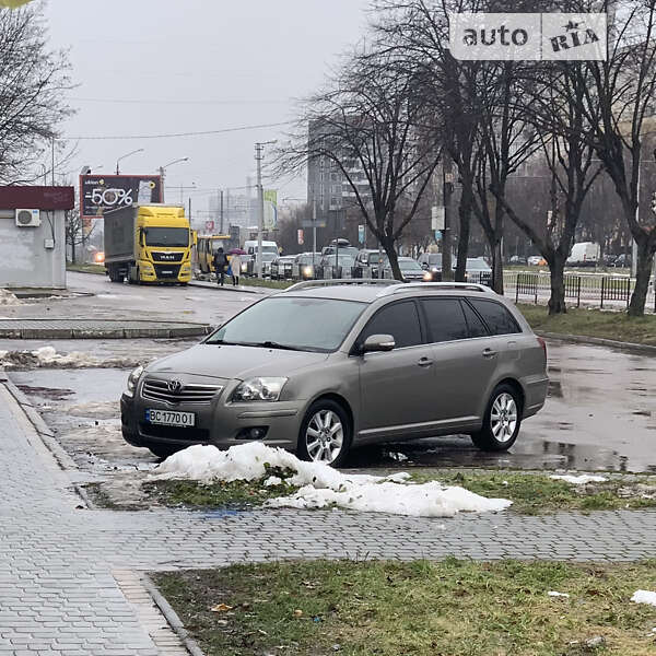 2006 toyota avensis