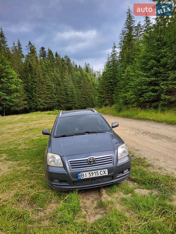 2005 toyota avensis