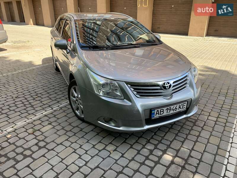 2009 toyota avensis