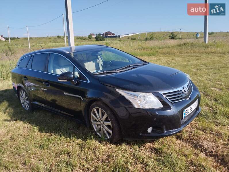 2009 toyota avensis