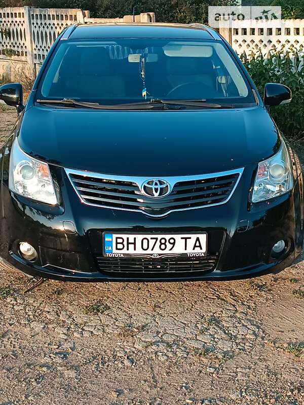 2008 toyota avensis