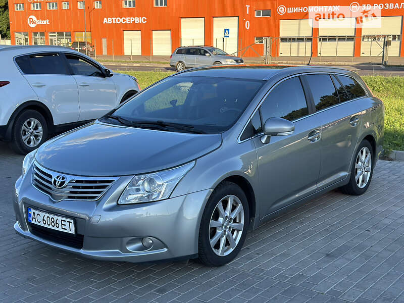 2009 toyota avensis