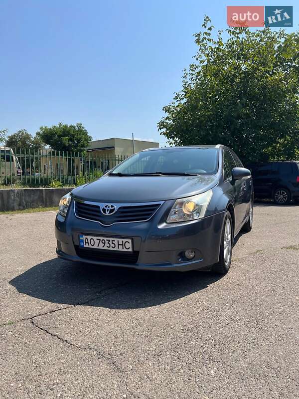 2009 toyota avensis