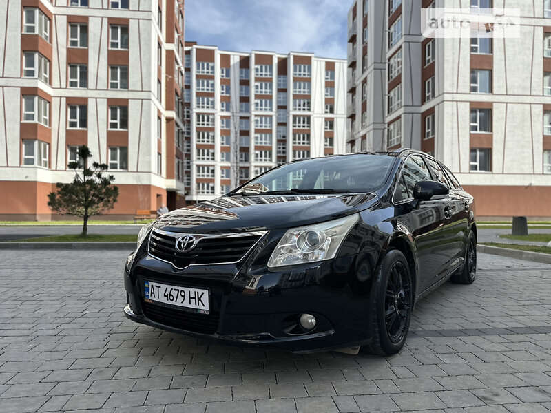 2010 toyota avensis