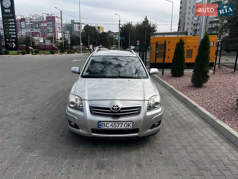 2008 toyota avensis