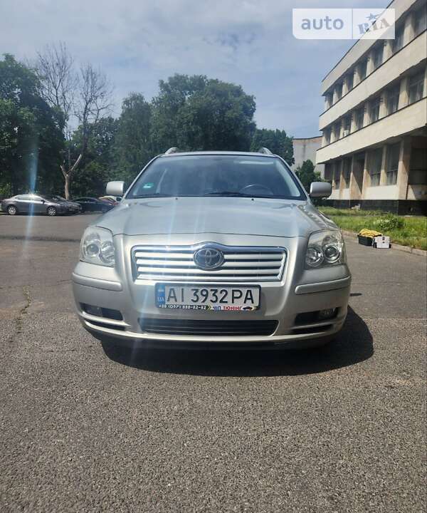 2006 toyota avensis