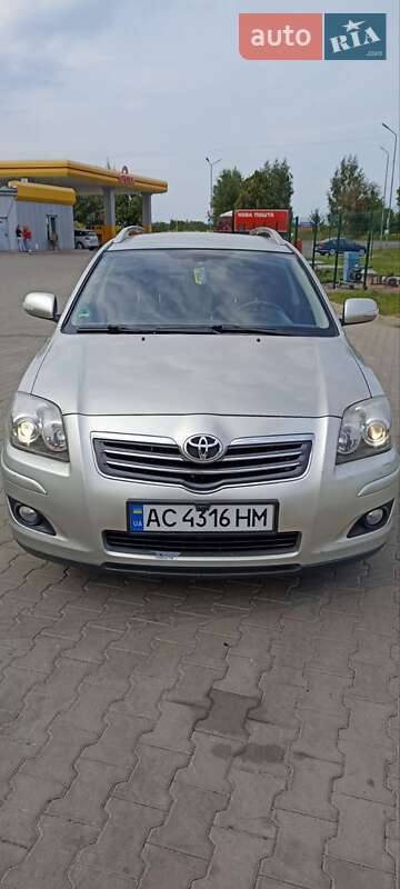 2006 toyota avensis
