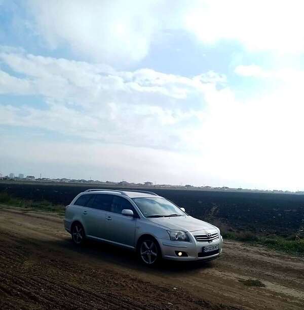 2007 toyota avensis