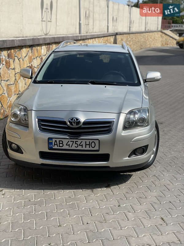 2007 toyota avensis