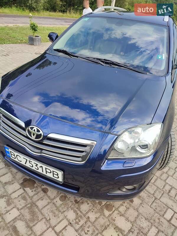 2006 toyota avensis