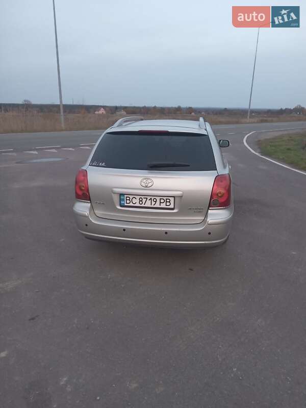 2006 toyota avensis