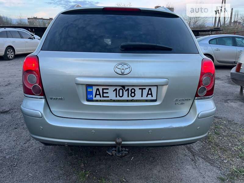 2006 toyota avensis
