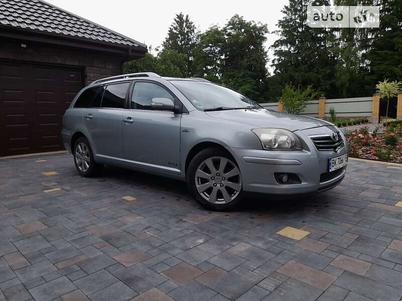 2007 toyota avensis