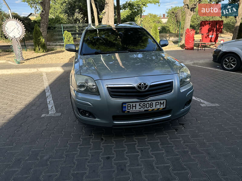 2007 toyota avensis