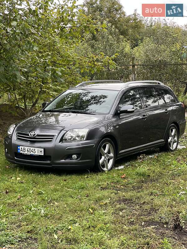 2008 toyota avensis
