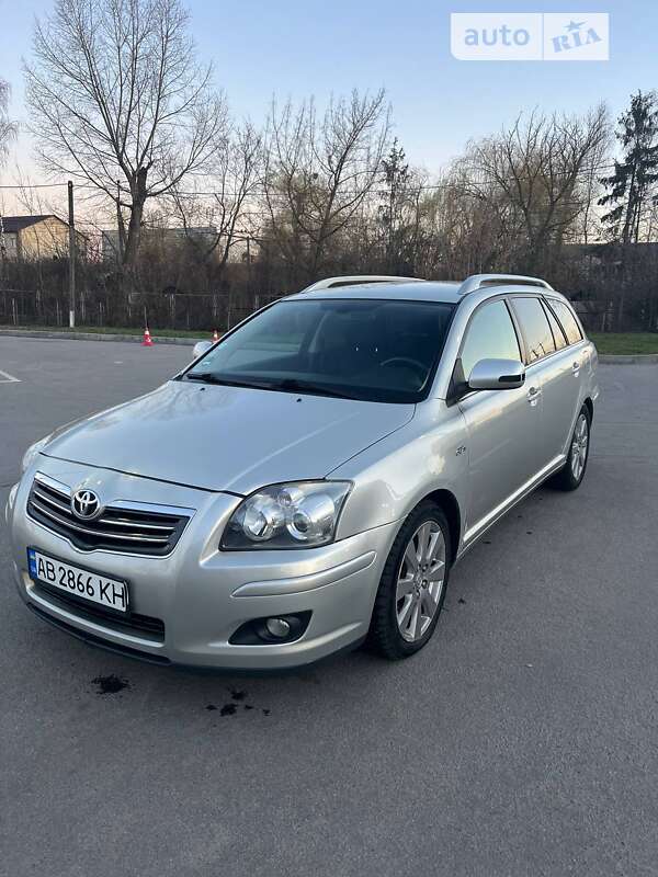 2008 toyota avensis