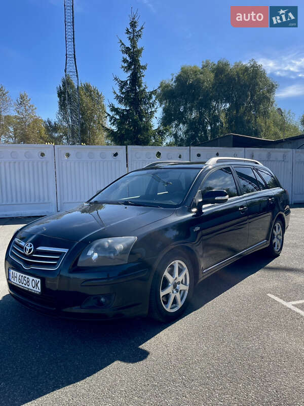 2008 toyota avensis