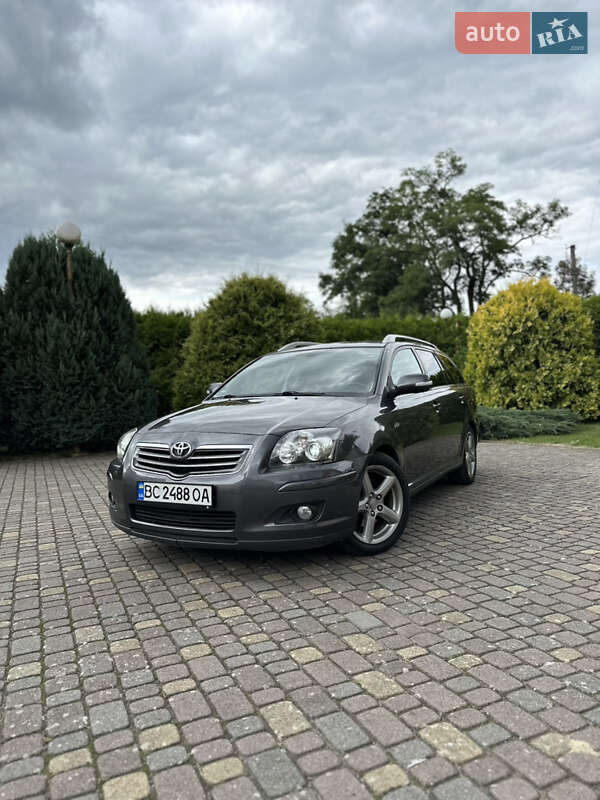 2008 toyota avensis