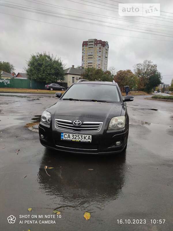 2008 toyota avensis