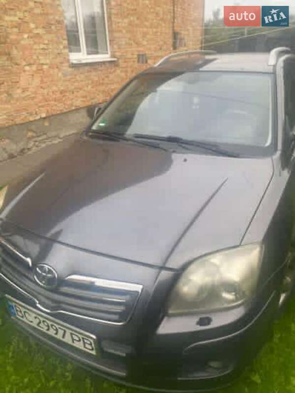 2008 toyota avensis