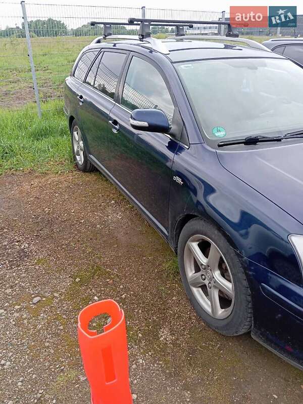2006 toyota avensis