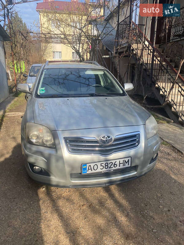 2007 toyota avensis