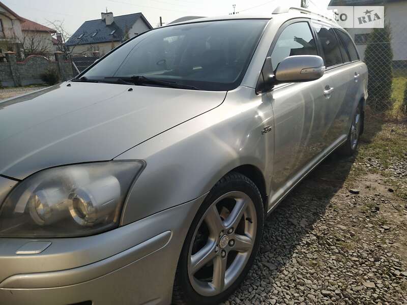 2006 toyota avensis