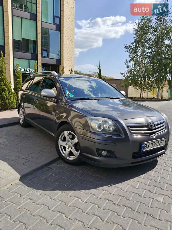 2007 toyota avensis