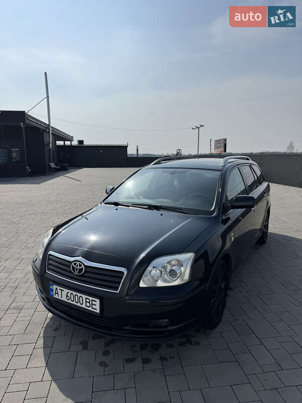 2005 toyota avensis