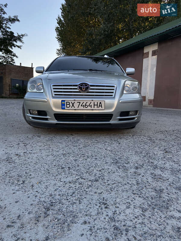 2006 toyota avensis